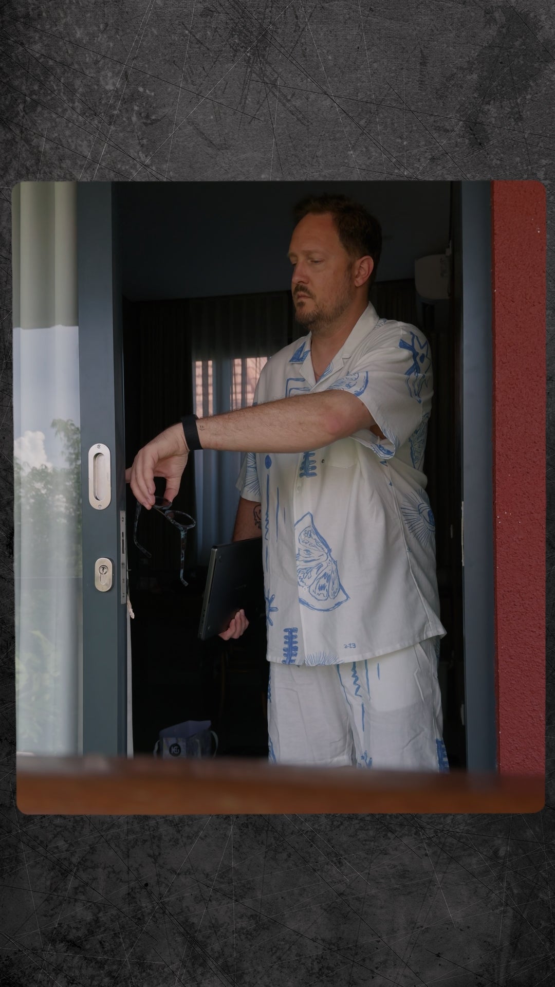 Social Media Overlays